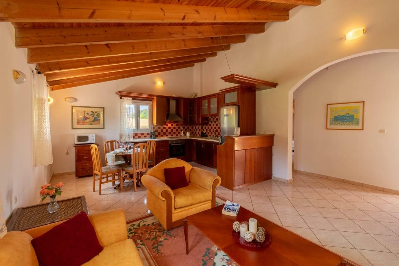 Villa Litsa Ermones Exterior photo